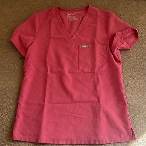 Women’s Figs scrub top S